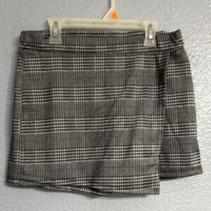 Plaid Black and White Women's Skirt